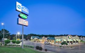 Best Western Tomah Hotel 3*